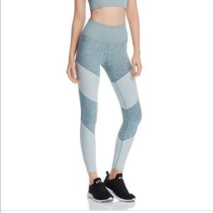 Alo Yoga Set